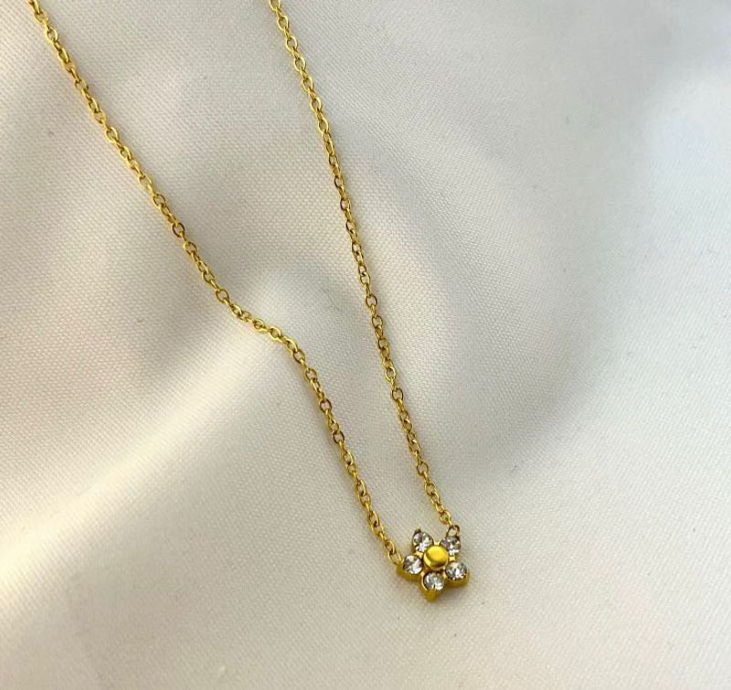 Nora Dainty Necklace Anti-tarnish