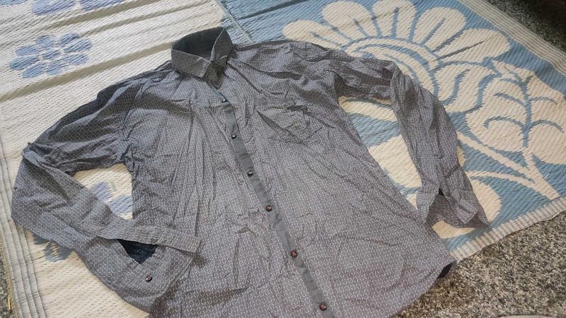 Men&#39;s Stylish Grey Patterned Casual Shirt