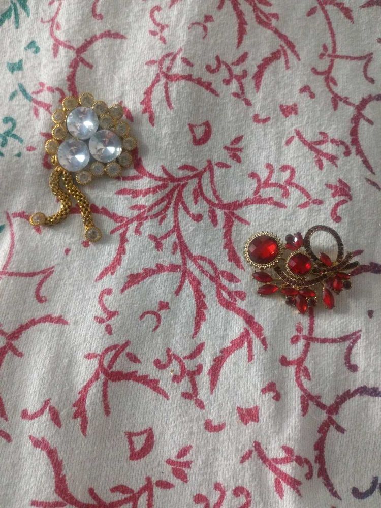 Brooch set