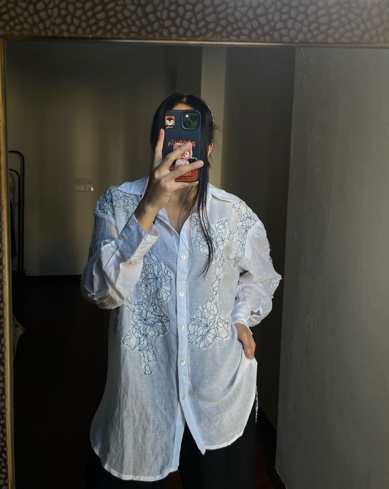 LINEN WHITE/BLUE PATCHWORK FLORAL BLOUSE
