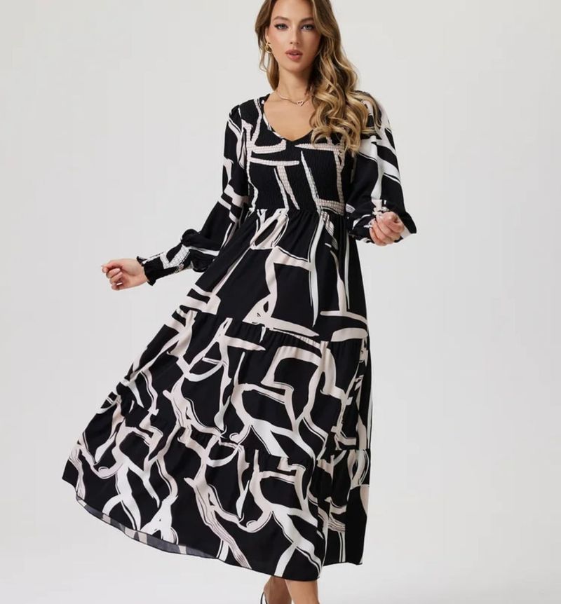 Chic Black &amp; White Maxi Dress