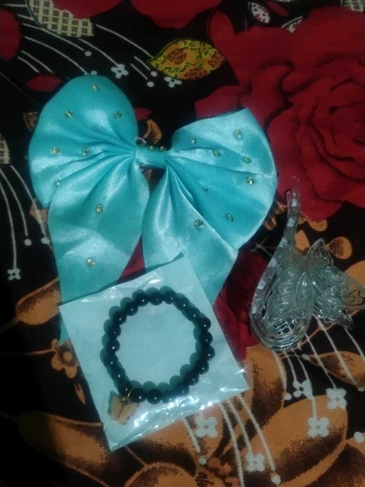 Hair Bow &amp; claw Bracelet