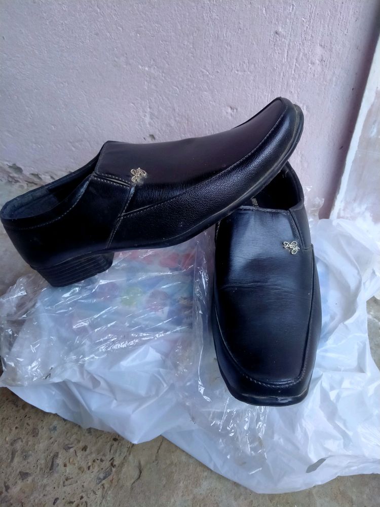 Black Shoes Offer