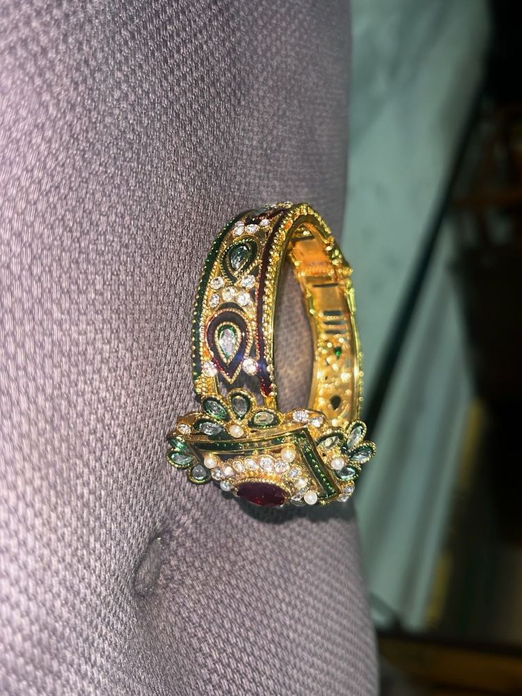 Gold-Plated Kundan Bangle