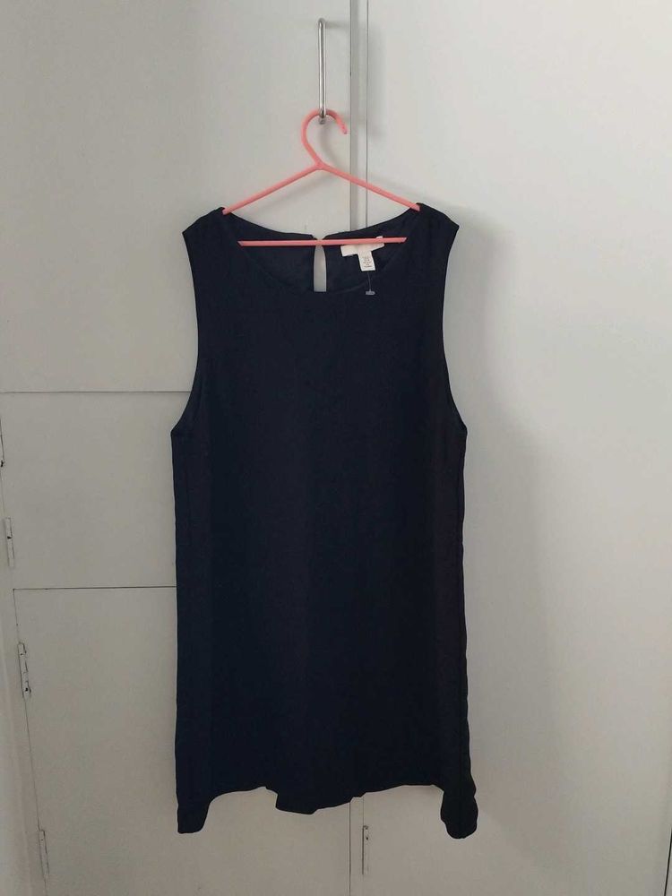 Sleeveless Black Dress