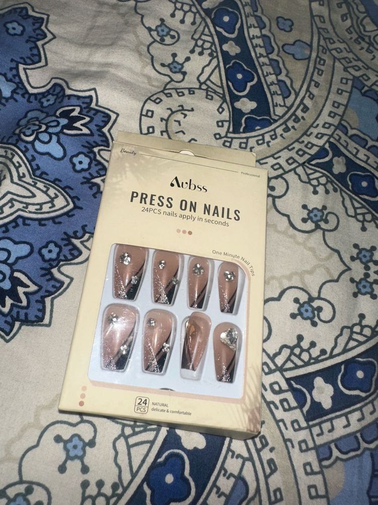 Press On Nails - New