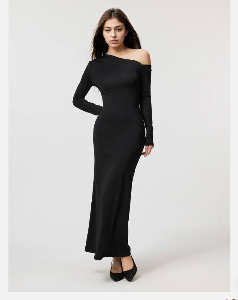 Elegant Black Maxi Dress
