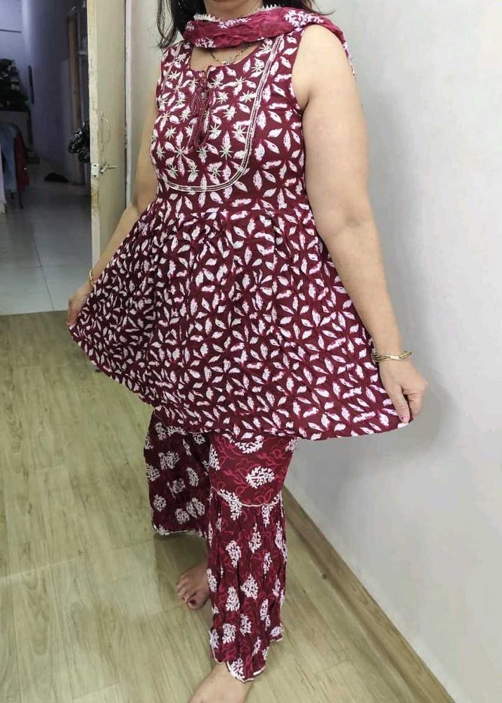 Maroon &amp; White Sharara Set