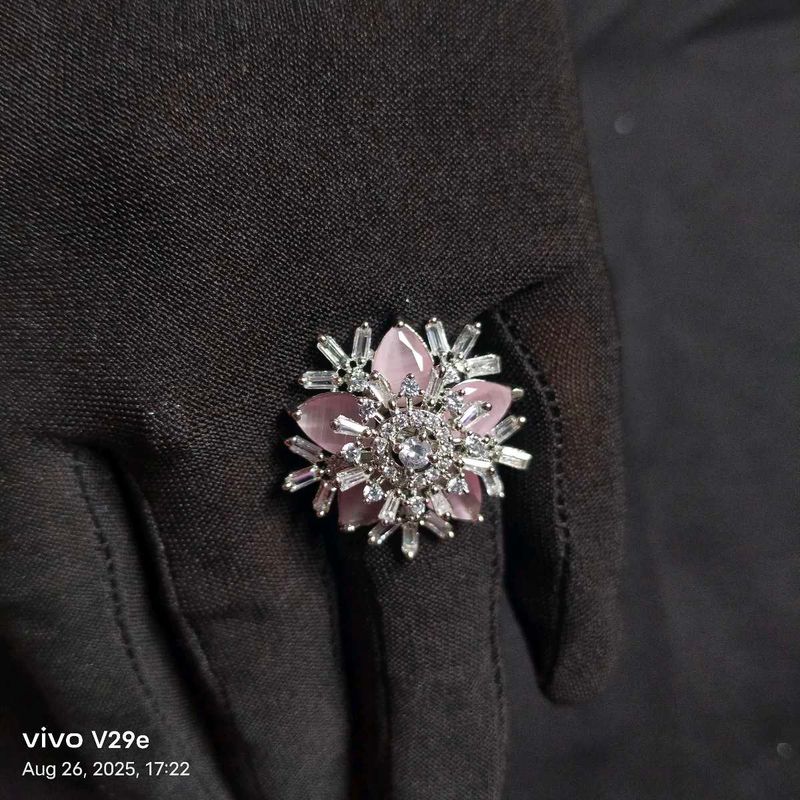 Elegant Flower Ring