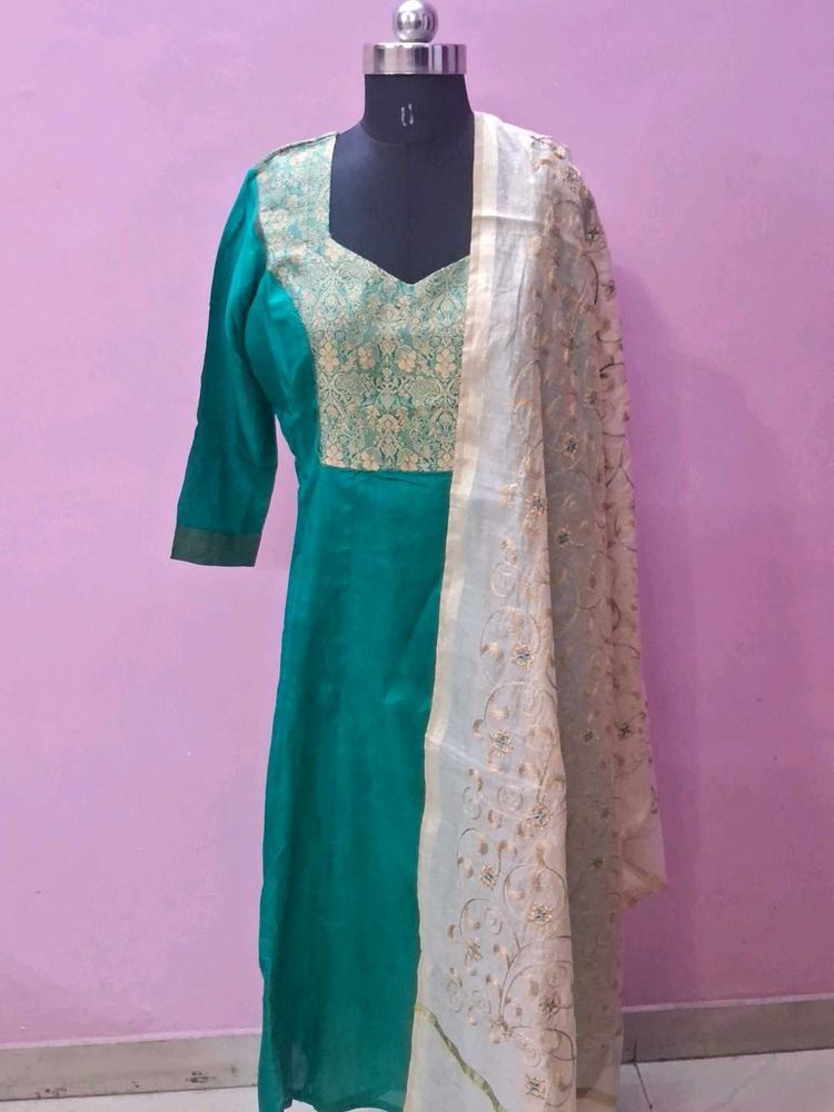 Elegant Green Kurta Set Of 3