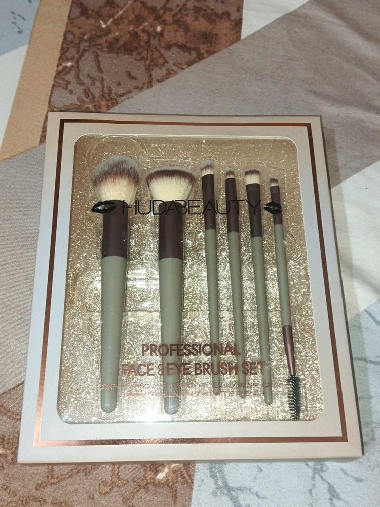 Huda Beauty Brush Set