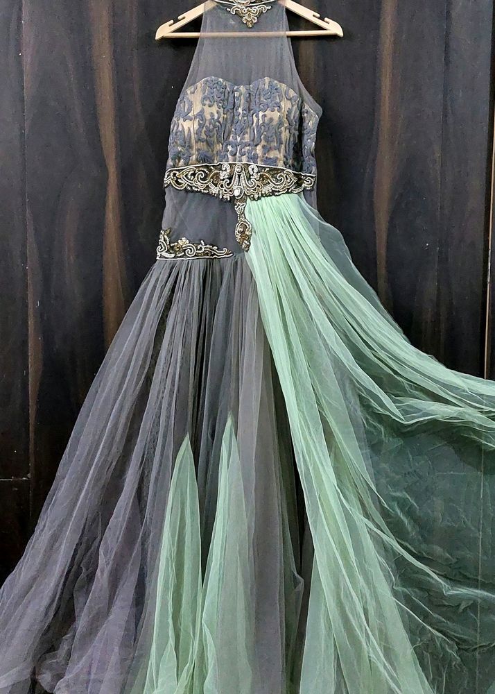 Party GOWN VERY STYLISH☆☆☆