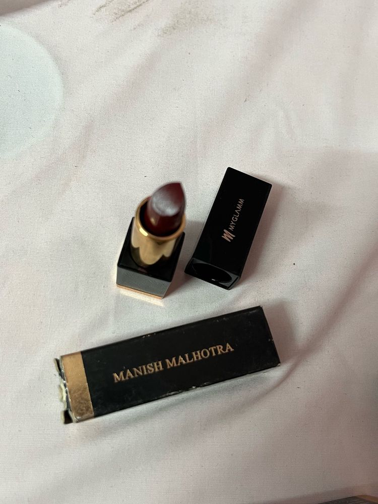 Manish malhotra Lipstick, Shade- Vintage Wine