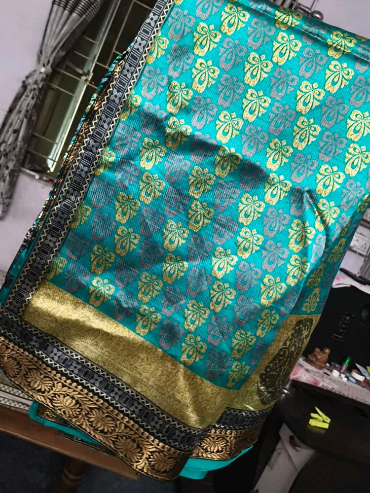Elegant Teal &amp; Gold Saree