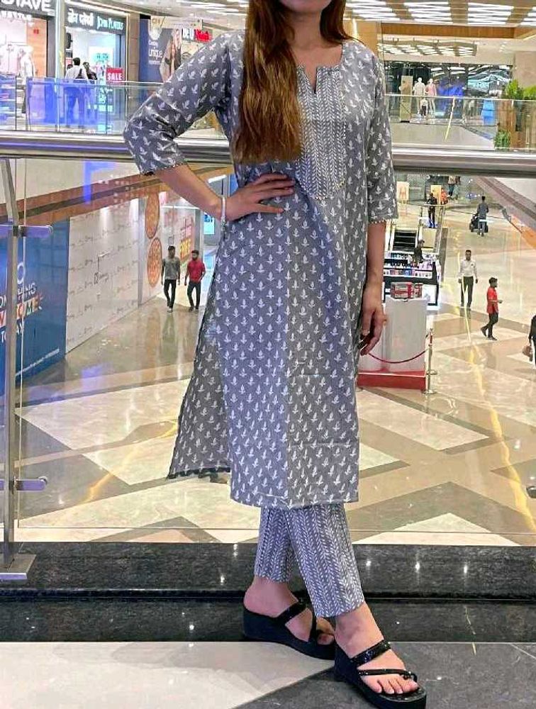 Kurta Set For Women (30-32)