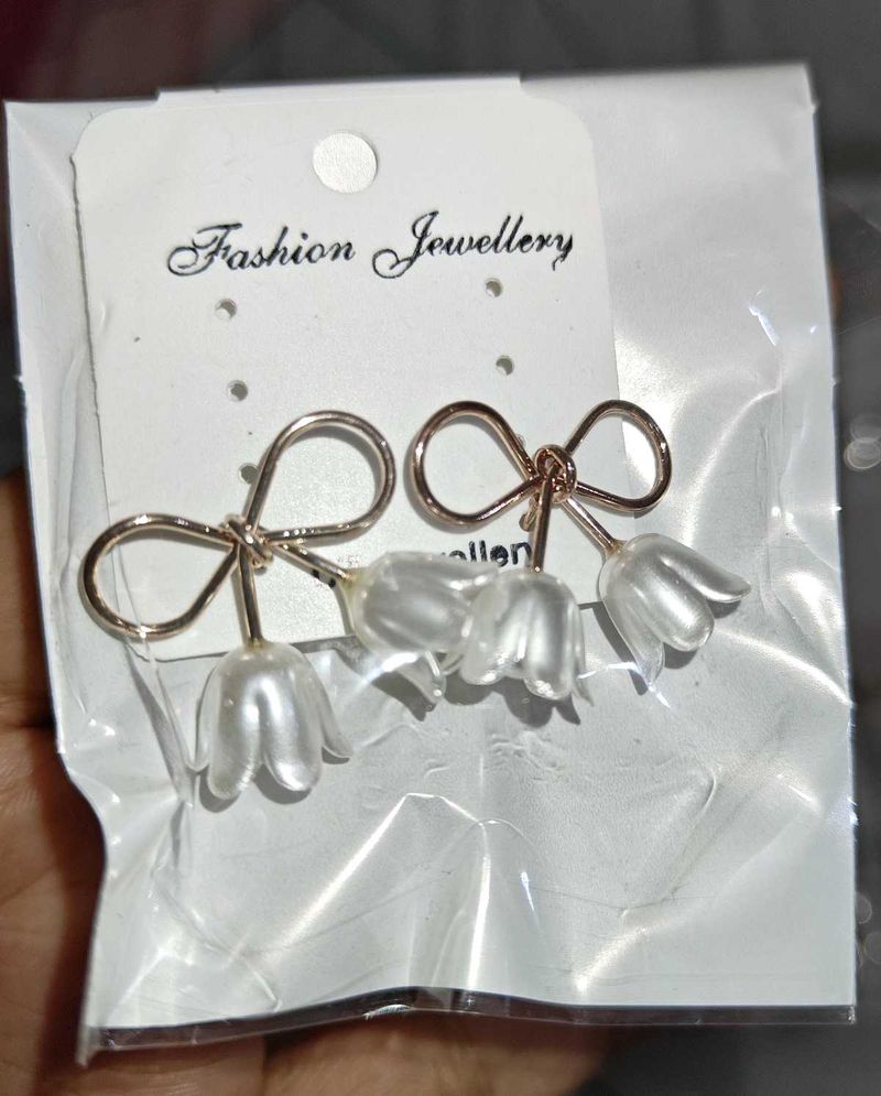 Bow &amp; Flower Drop Earrings✨