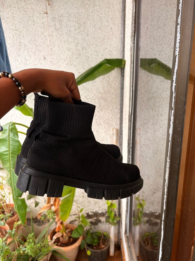 Black Boots