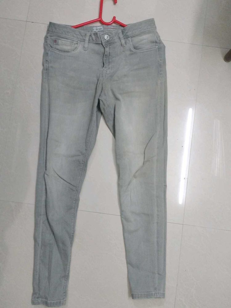 🩶 Light Grey Jeans