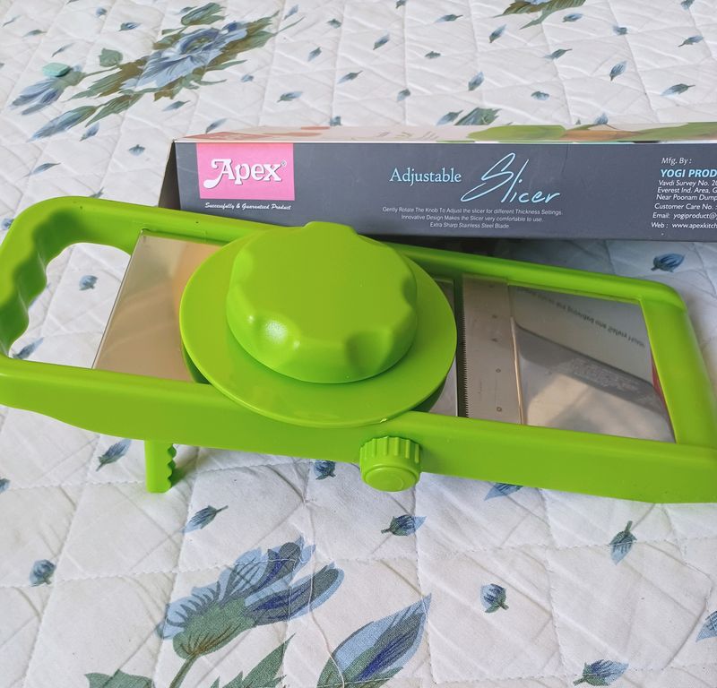 Adjustable Steel Slicer With Safety Holder