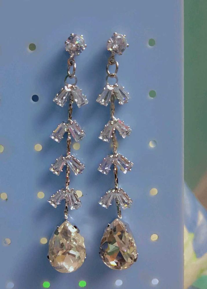 Sparkling Crystal Drop Earrings
