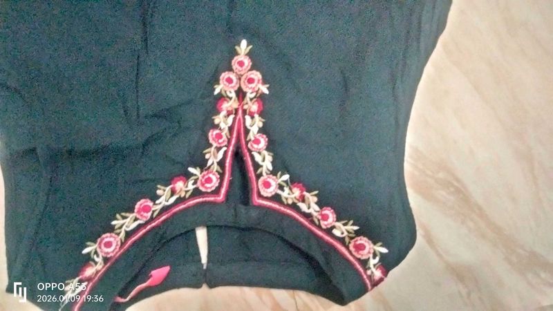 Elegant Embroidered Kurta Top