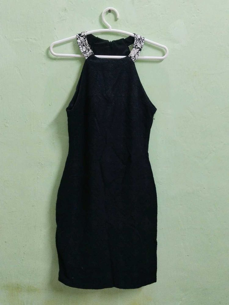 Black Bodycon Dress 🖤👗