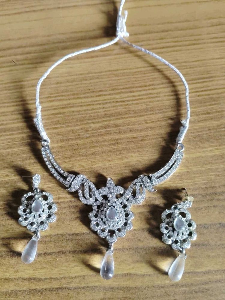 Elegant Necklace &amp; Earring Set