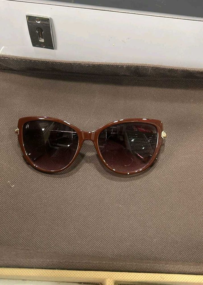 Stylish Uniqu Sunglasses ...NEW WITH T