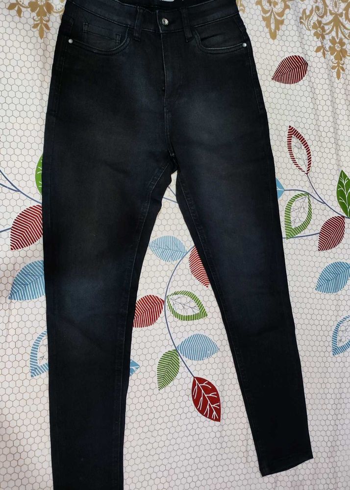 Black Lightly Washed Jeans For Girls