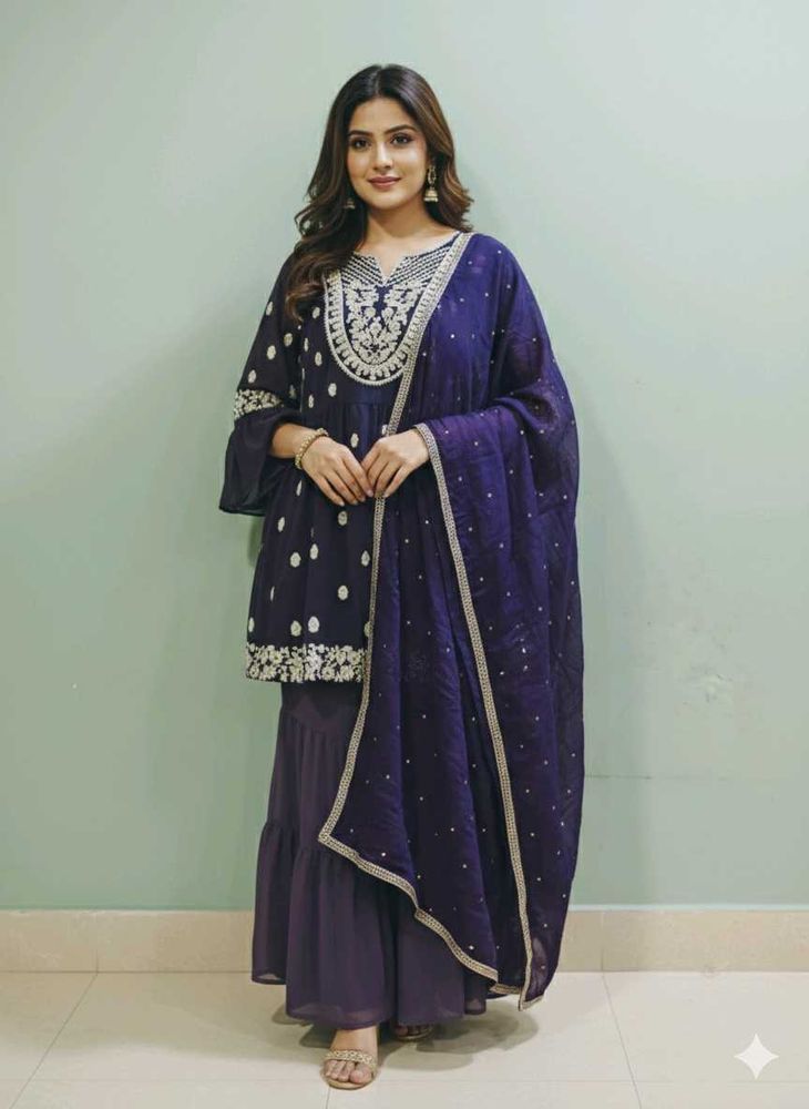 Elegant Navy Blue Embroidered Kurta Set