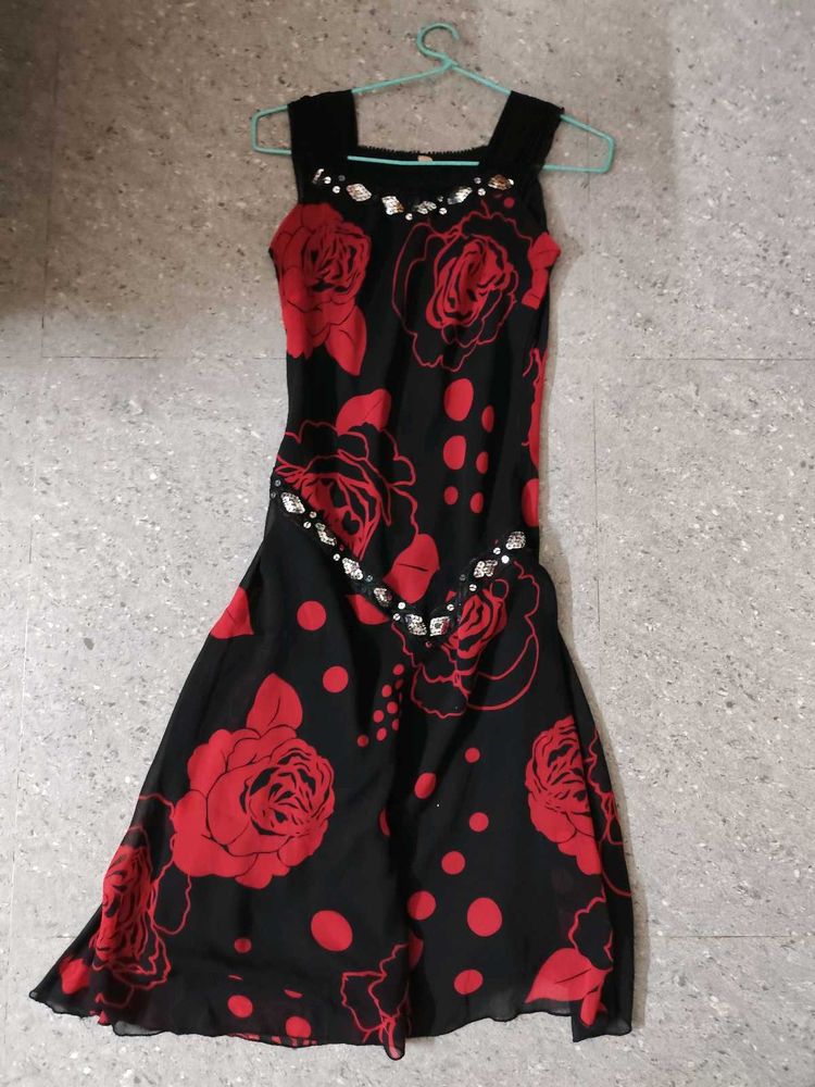Black Pinteresty Sequin Detail Floral Dress