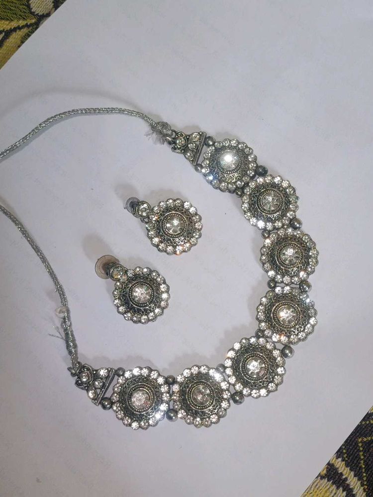 Necklace &amp; Earring Set