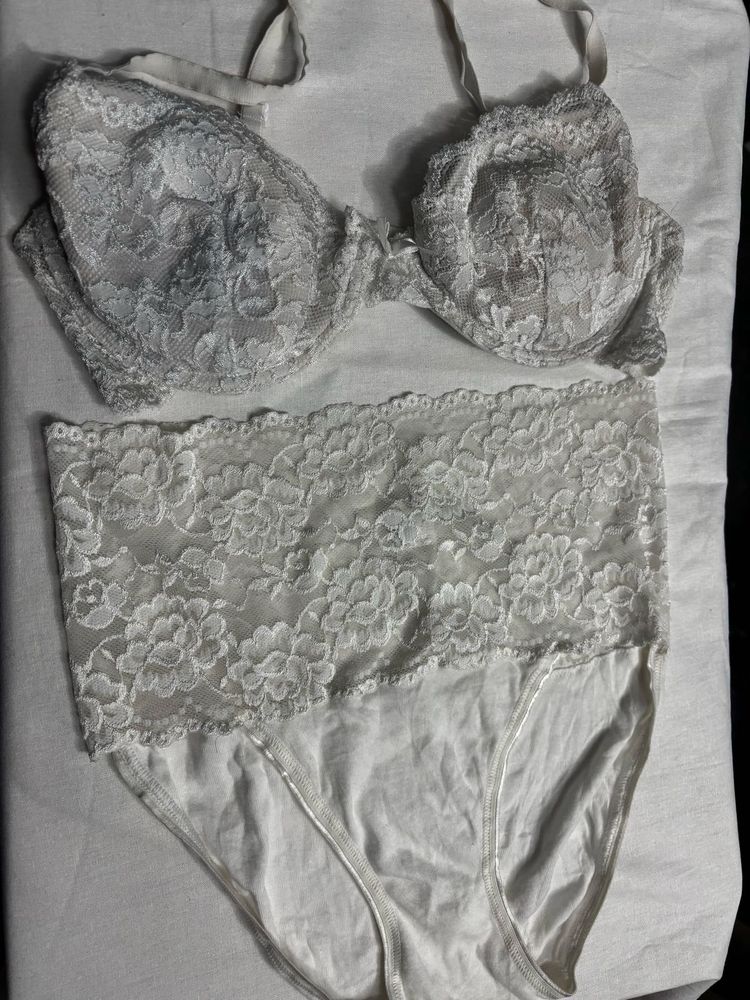 Lace Bra &amp; Panty Set