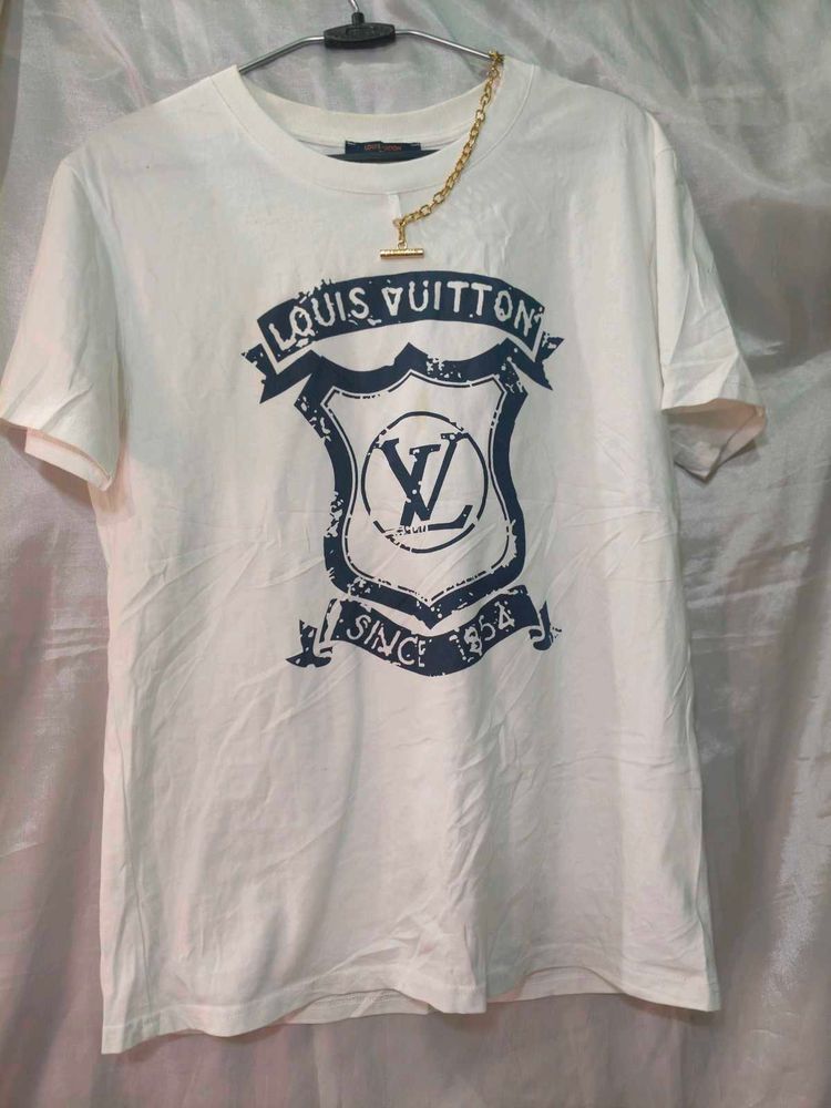 Luxury Louis Vuitton Graphic Tee With Chains