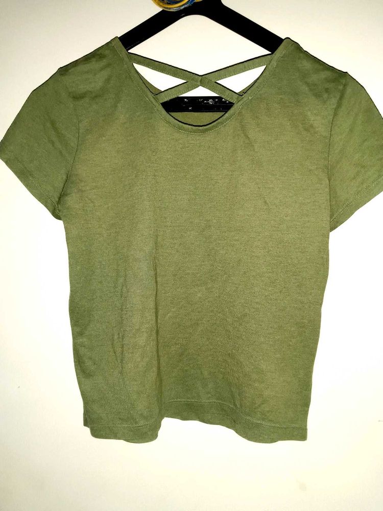 olive colour top for gym or daily wear