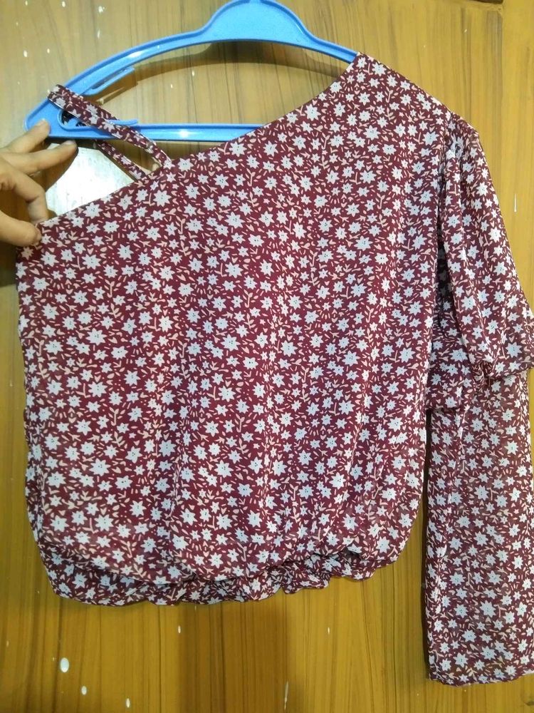 Floral One-Shoulder Top