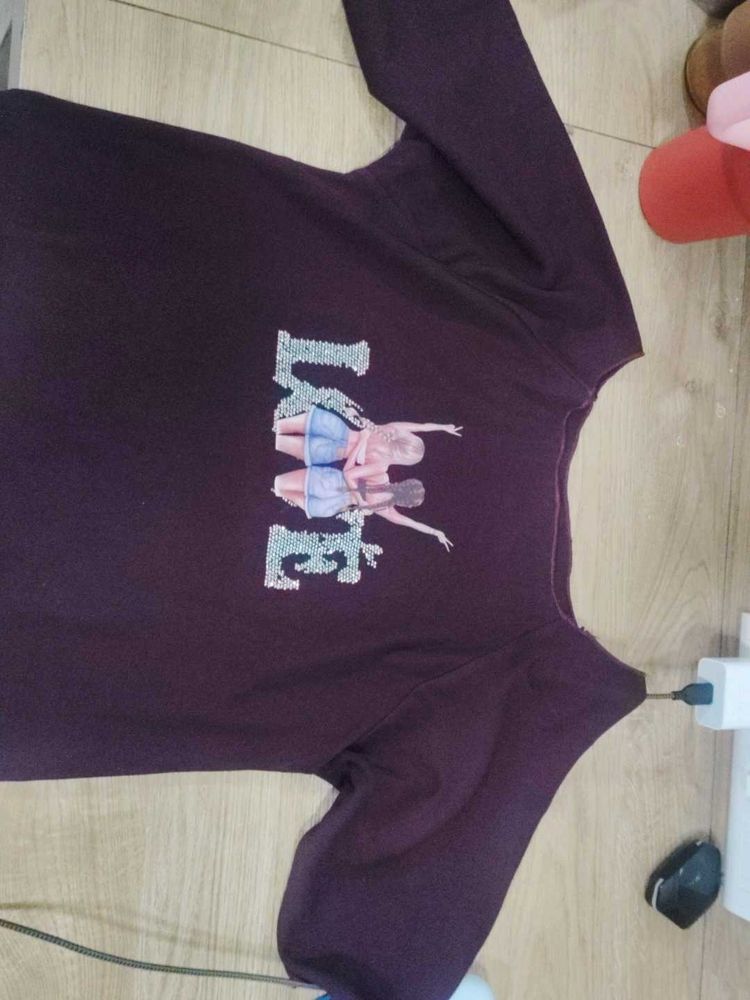 Maroon Graphic Print Sweatshirt