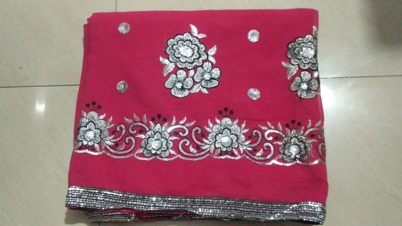 SALE🎉SALE🎉SALE🎉.     Brand New Saare Beautiful Rani Pink colour                         No Coins❌ No Swap ❌ Only cash ✅