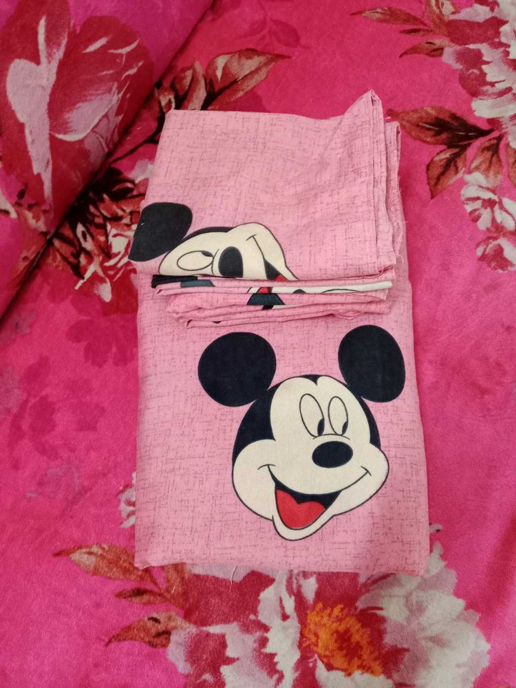 Bed Sheet With 4 Pillow Cover