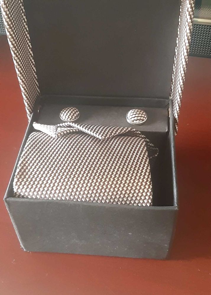 Tie &amp; Cufflinks Set