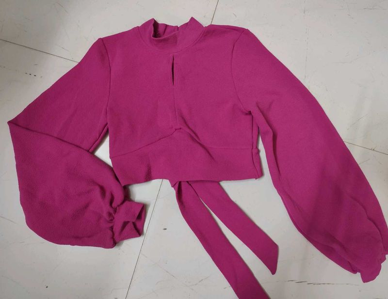 Pinteresty Balloon sleeve cutout crop top