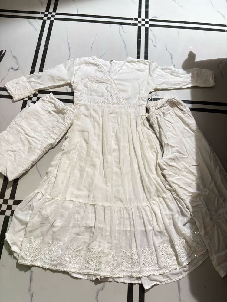 White Embroidered Chickenkari Kurta Set