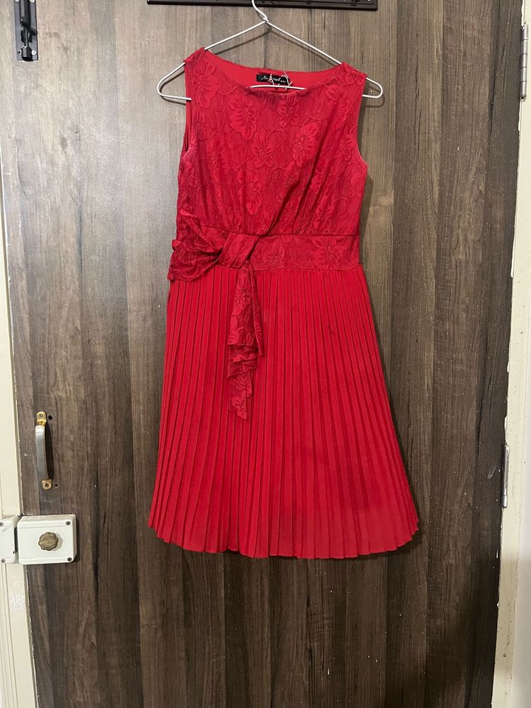 Red Dress From ‘Jab Harry Met Sejal’ Look
