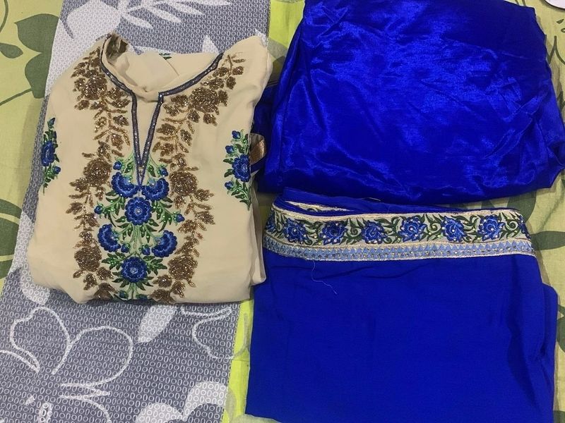 Elegant Embroidered Kurta