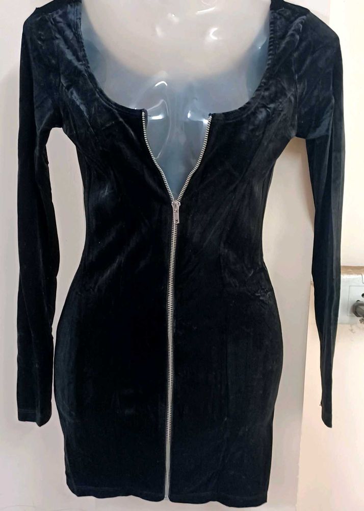 H&amp;M Front Zipper Velvet Bodycon