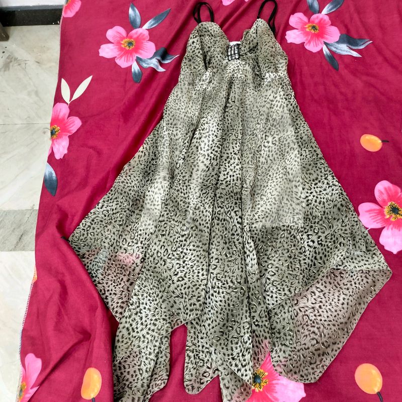 Animal Printed Western Dress Completely New In Condition No Flaws No Damage Not Worn More Than Once S And M Can Easily Wear This