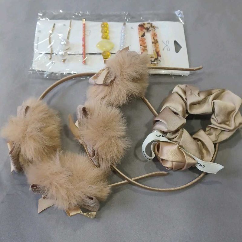 Set of hair accessories