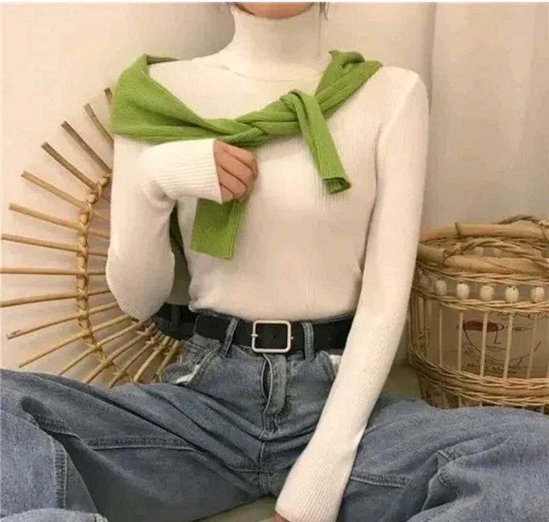Chic Ribbed Turtleneck Sweater – Winter White