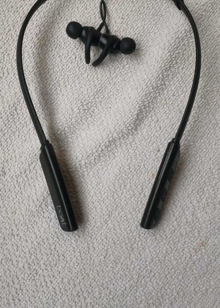 BOAT NECKBAND