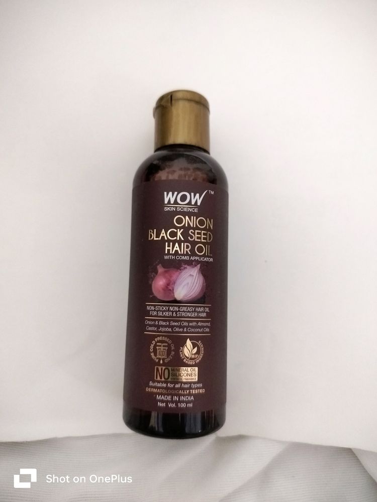 Wow Onion Hair Oil For Hair Fall Control - With Black Seed Oil Extracts.     Comes Without Comb Applicator, New With Tag (Unused) 100 Ml